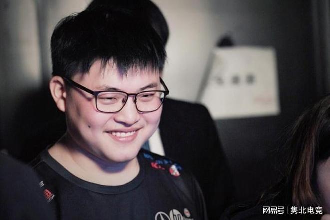 也继续保持 也继续保持